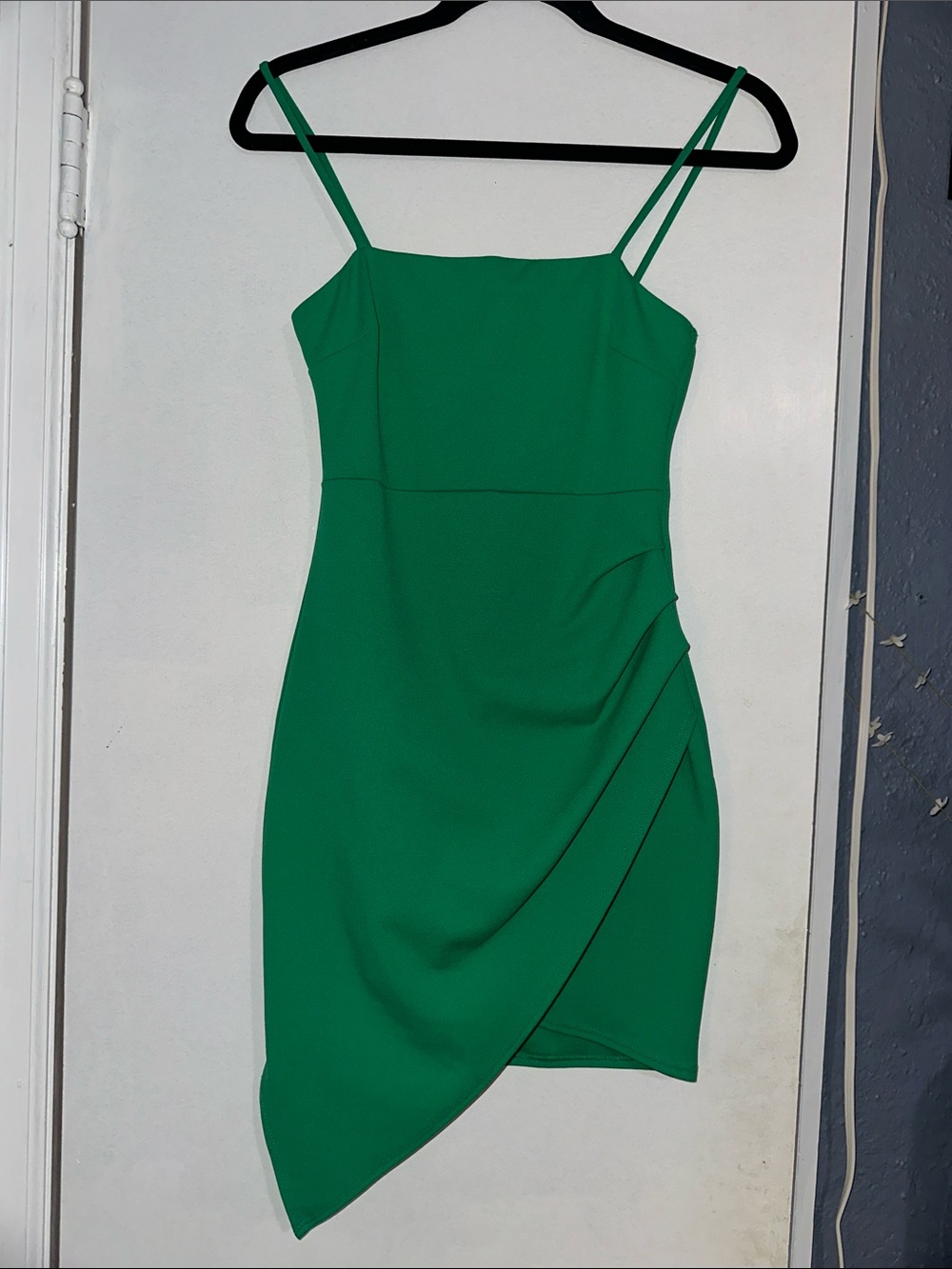 AKIRA Emerald Green Asymmetrical Spaghetti Strap Dress